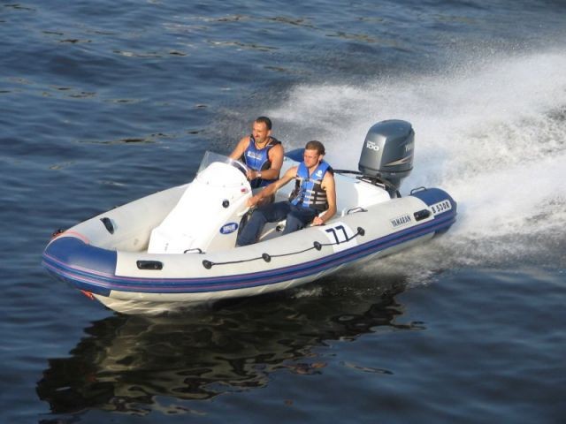 Лодка RIB YAMARAN B410R