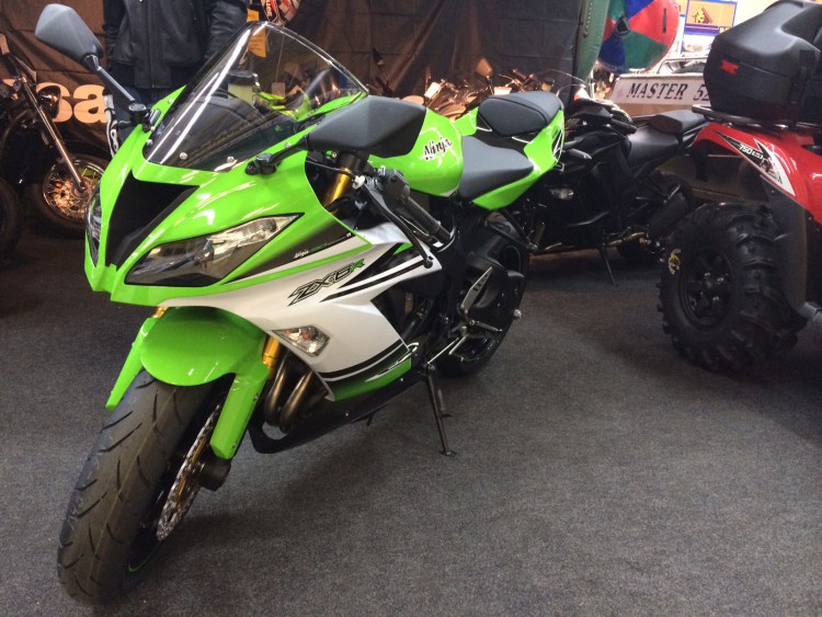 こんにちは。様 Kawasaki Ninja ZX-6R 636 30-th anniversary